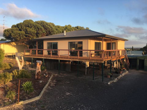 Chill N Sea Coastal Retreat - Perths Hotel 0