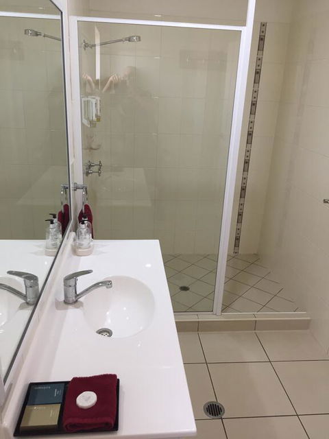 Chinchilla White Gums Motor Inn - Perths Hotel 1