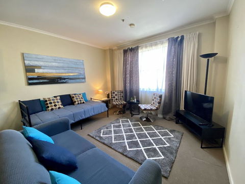 City Views, Pool , Parking & Gym Darling Harbour Sydney Apartment Sleeps 5 - Perths Hotel 1