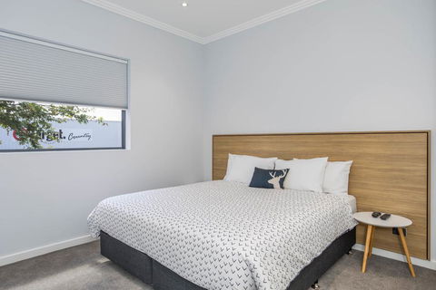 Civic Apartments - Perths Hotel 0