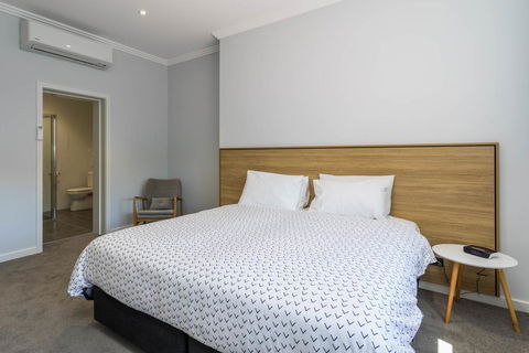 Civic Apartments - Perths Hotel 2