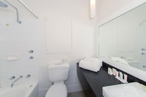 CKS Sydney Airport Hotel (formerly Quality Hotel) - Perths Hotel 3