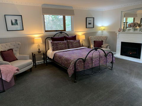 Clarendon Cottages - Perths Hotel 1