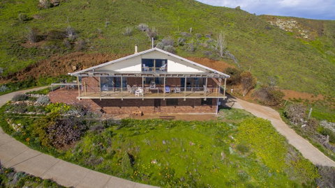 Cliffs End Beach Shack - 105 Gold Coast Drive, Carrickalinga - Perths Hotel 3