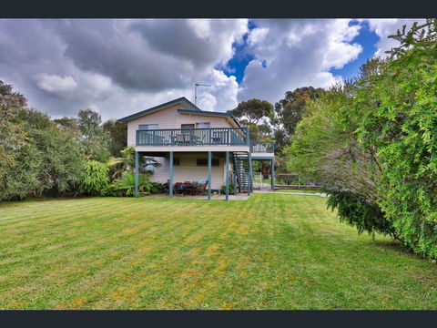 Cloudbreak At Inverloch - Pet Friendly Near Beach - Perths Hotel 1