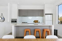 Book Torquay Accommodation Vacations Perths Hotel Perths Hotel