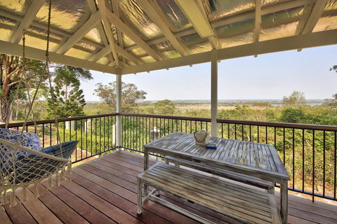 Coastal Hideaway - Perths Hotel 3