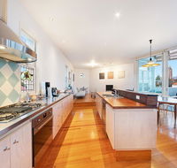 Coastal Penthouse at Coogee Beach - Perths Hotel