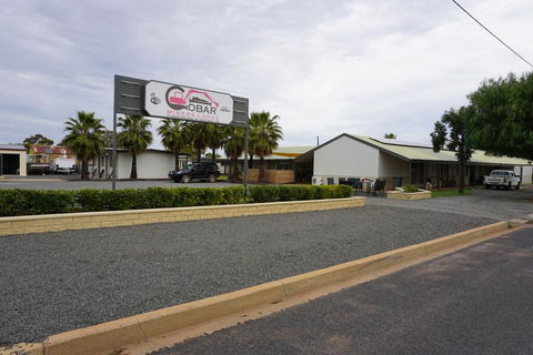 Cobar Miners Lodge - Perths Hotel 0