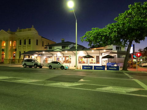 Coffee House Apartment Motel - Perths Hotel 1