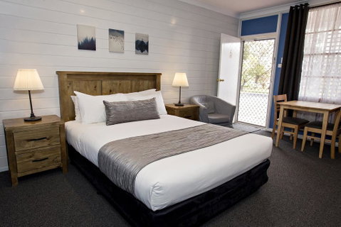 Colonial Motel & Apartments - Perths Hotel 1