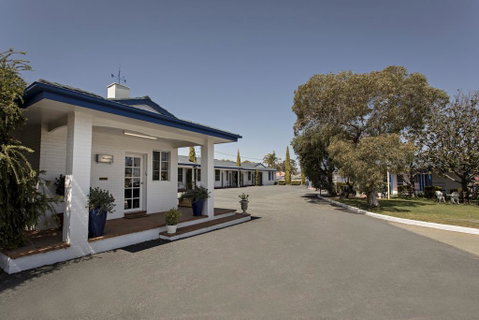 Colonial Motel & Apartments - Perths Hotel 0