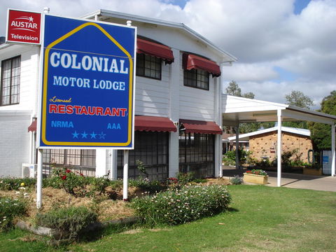 Colonial Motor Lodge Scone - Perths Hotel 1