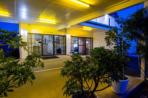 Colonial Motor Lodge Scone - Perths Hotel 2