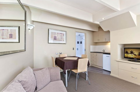 Comfort Inn On Raglan - Perths Hotel 2