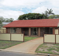 Comfortable lowset family home only minutes from the water Tarooki St Bellara - Perths Hotel