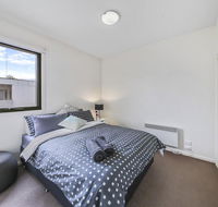 Comfy 2BR Suite Near Flemington Races FREE Parking - Perths Hotel
