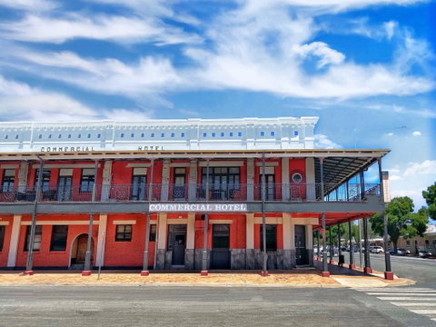Commercial Hotel Hay - Perths Hotel 2