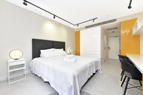 Contemporary Brand New Central Located Studio - Perths Hotel 0