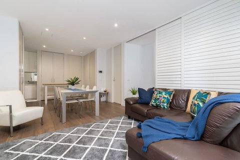 Convenience And Luxury In Carnegie - Perths Hotel 0