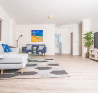Convenient 2bed Rockdale APT Next to StationBeach - Perths Hotel
