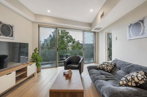 Convenient Apartment - 1 Min Walk To Train - Perths Hotel 0