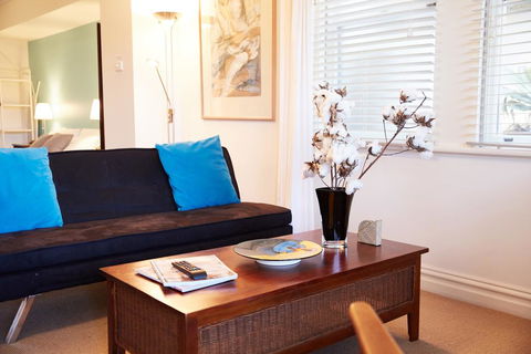 Convenient Studio With Lovely Courtyard - Perths Hotel 2