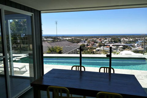 Coolangatta Gold - Perths Hotel 3