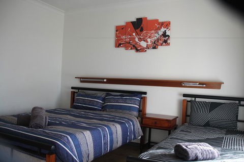 Coolgardie GoldRush Motels - Perths Hotel 1