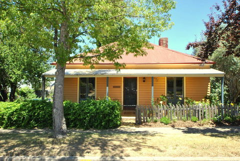 Cooma Cottage - Perths Hotel 0
