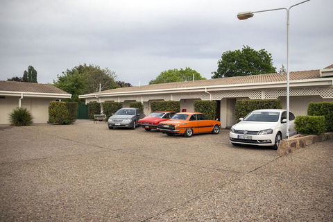 Cooma Motor Inn - Perths Hotel 1