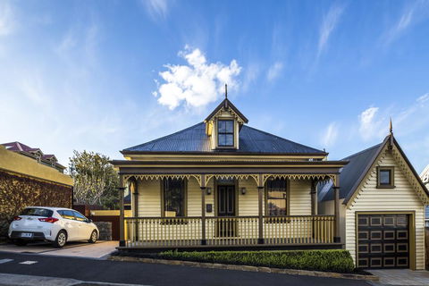 Corinda Contemporary - Perths Hotel 0