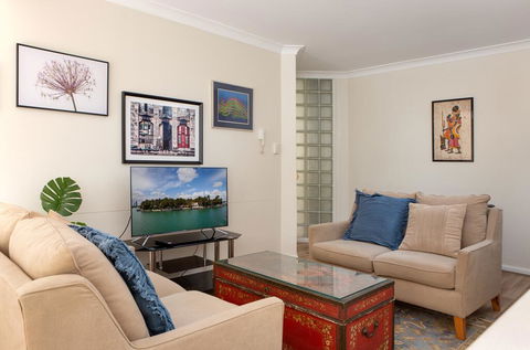 Cosy Family Apartment With Parking And Balconies - Perths Hotel 0