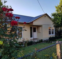 Cottage on Main - Perths Hotel