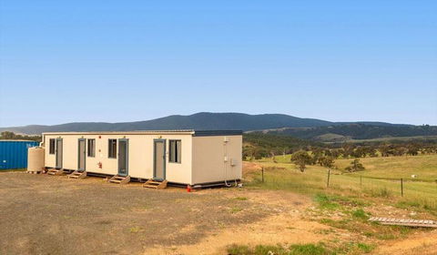 Country Budget - Perths Hotel 2