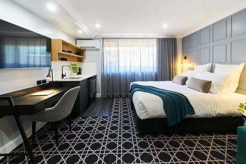 Country Comfort Armidale - Perths Hotel 1