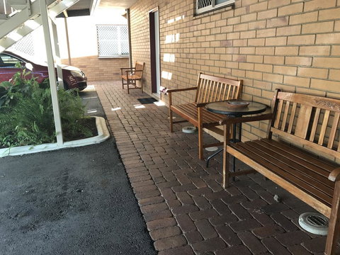 Country Comfort Gin Gin Wild Scotsman Motor Inn - Perths Hotel 2