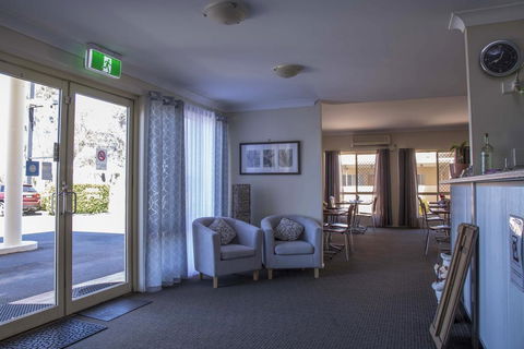 Country Roads Motor Inn - Perths Hotel 1