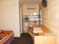 Book Ilbilbie Accommodation Vacations Perths Hotel Perths Hotel