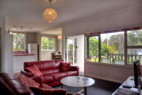 Cove Beach Apartment 1 - Perths Hotel 2