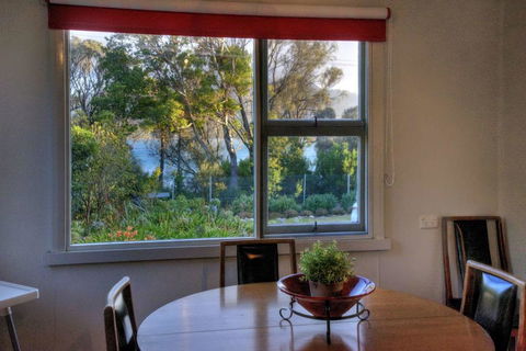 Cove Beach Apartment 1 - Perths Hotel 1