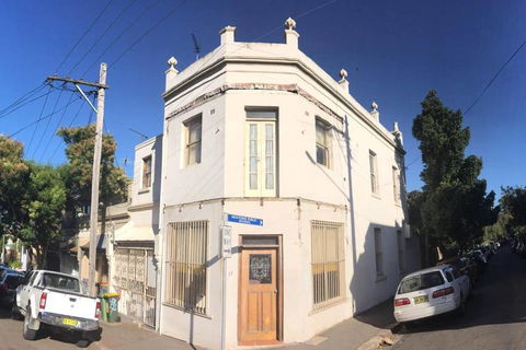 Cozy Spacious Terrace In Sydney's Eclectic Newtown - Perths Hotel 1
