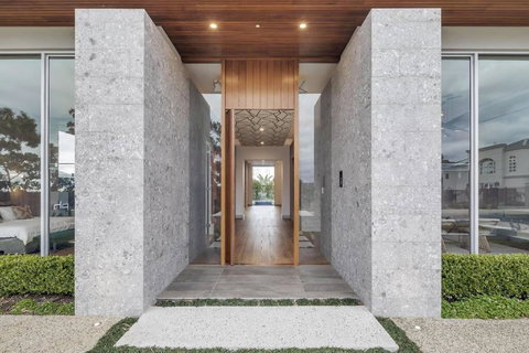 Craigburn Farm Sanctuary - Perths Hotel 1