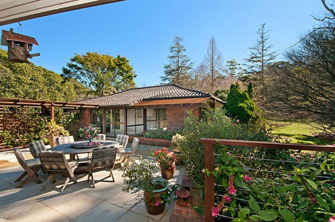 Craigdarroch Courtyard Cottage, 22 Bartle Road - Perths Hotel 0
