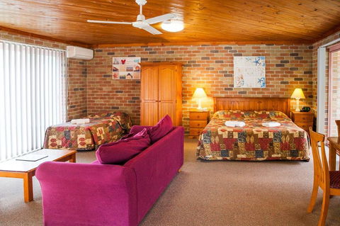 Crescent Head Resort & Conference Centre - Perths Hotel 3