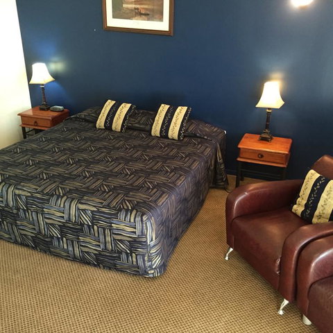 Criterion Motel Rockhampton - Perths Hotel 3