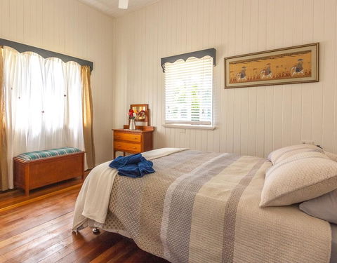 Curlew Cottage - Yungaburra - Perths Hotel 2