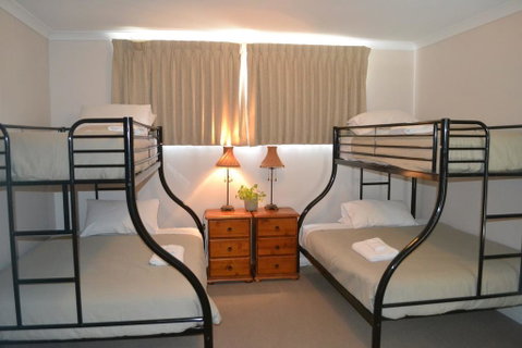 Cypress Drive Town House - Perths Hotel 1