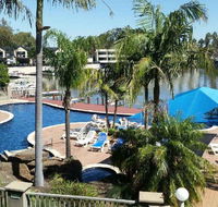 Cypress Water Front Apartments - Perths Hotel