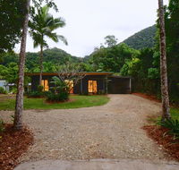 Daintree Rainforest Beach House - Perths Hotel